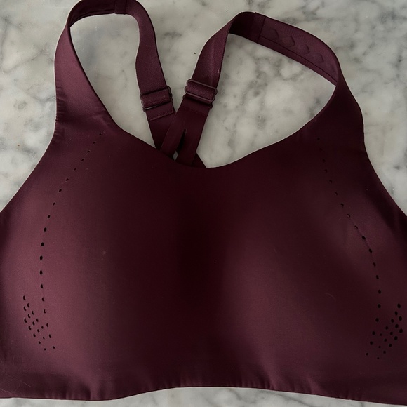 Lululemon bra - Picture 1 of 3